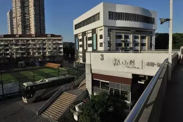 五月天蓝blue演唱会上海,五月天justrockit公益演唱会