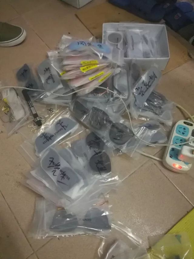 全是假货！你买的卡地亚、梵克雅宝等“奢饰品”可能都来自深圳这里！