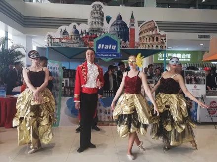 今天,60多家世界电商云集郑州!2万多种全球好货来到家门口!