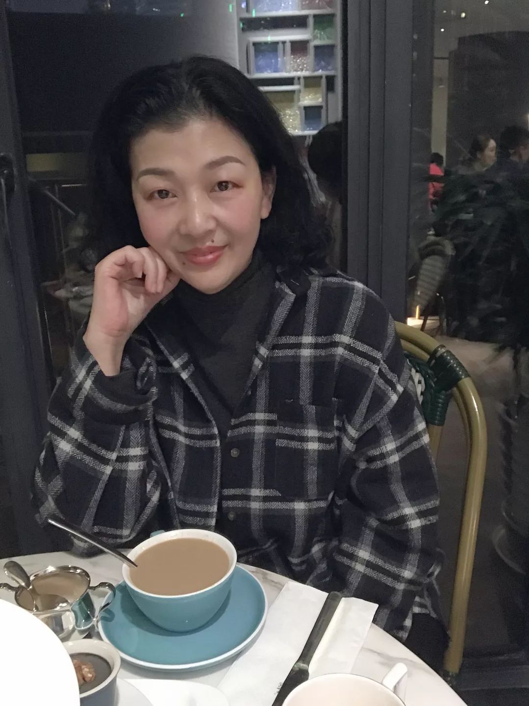 原来这些长相年轻的妈妈都有一套保养秘籍,赶紧转给我妈看~