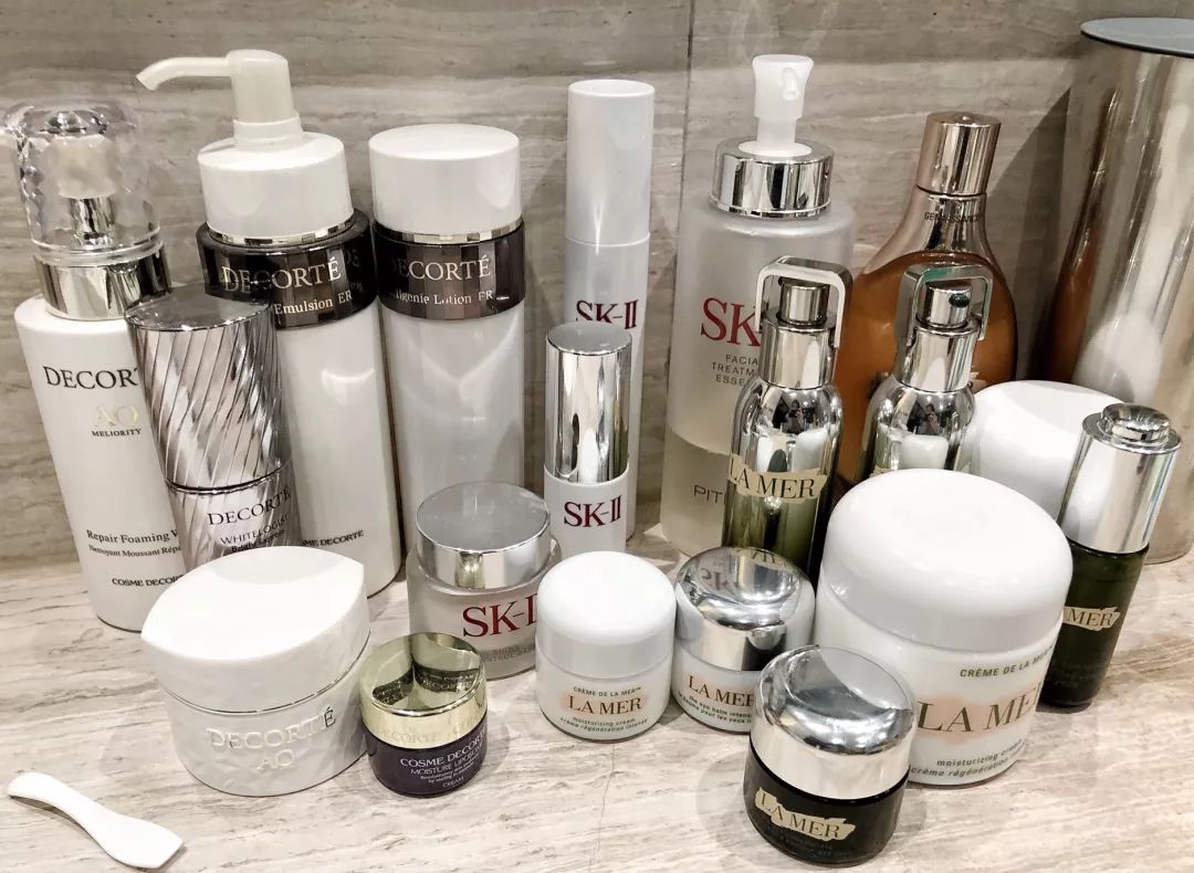 原来这些长相年轻的妈妈都有一套保养秘籍,赶紧转给我妈看~