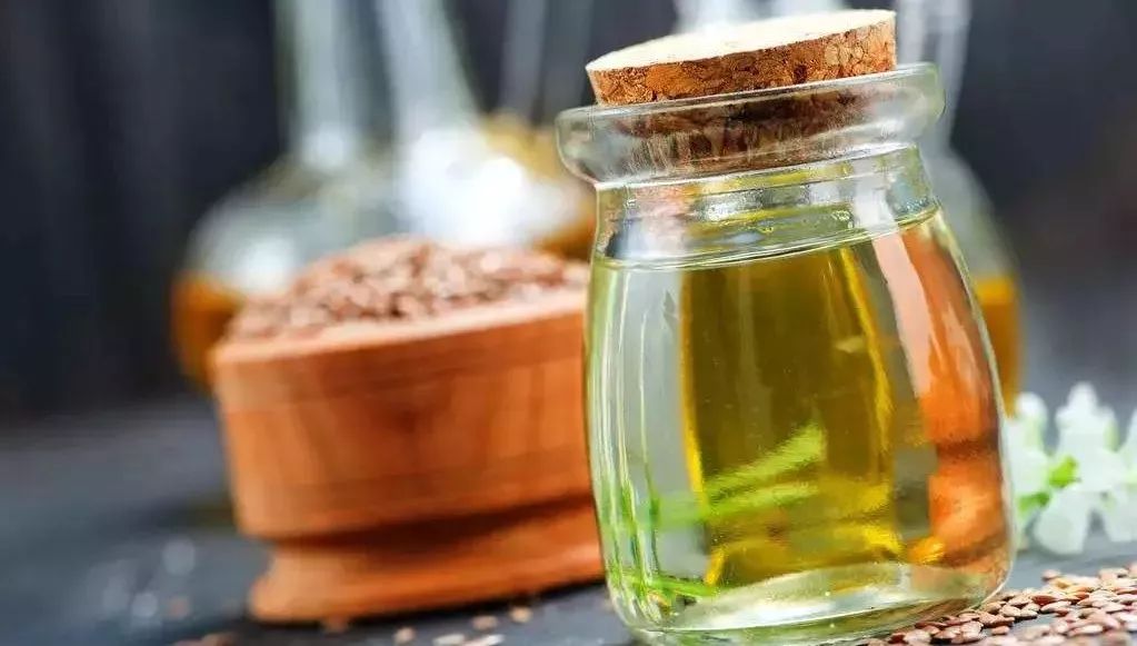 吃核桃油对宝宝有什么帮助,核桃油孩子吃了会导致早熟吗