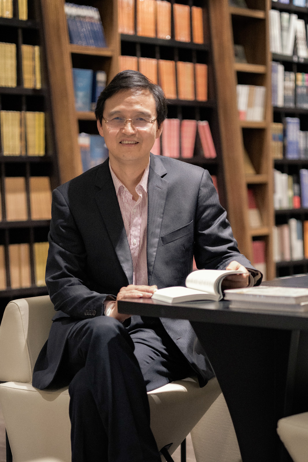 松江好人|金浩：一生“钟书”者百年书店人