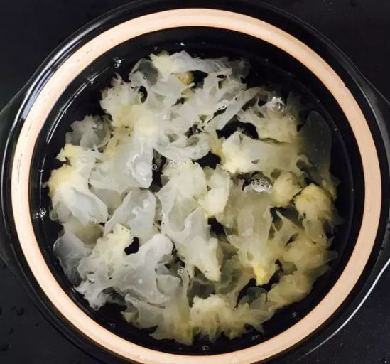 怎样煮银耳汤才会好喝,银耳汤怎么煮比较好吃