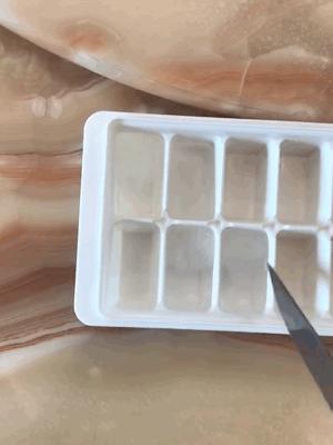 绿色冰块吃起来嘎嘣脆清凉解暑,冰块解暑神器