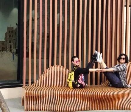 中国时髦大妈天秀姿势全解