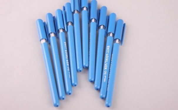 怎样洗除衣物上的血渍和霉渍,衣物上面的锈渍怎么去除