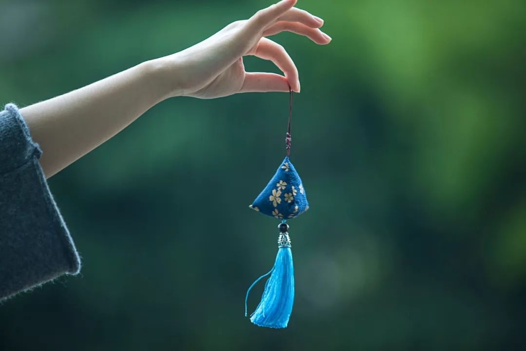 感恩母亲节经典诗词,谁言寸草心报得三春晖母亲节快乐