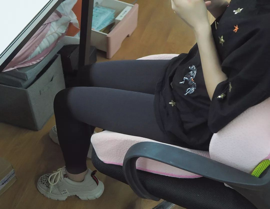 麻范儿好物|和投保美腿3000万的莫文蔚比，刘亦菲、阿娇输在了一条裤子上