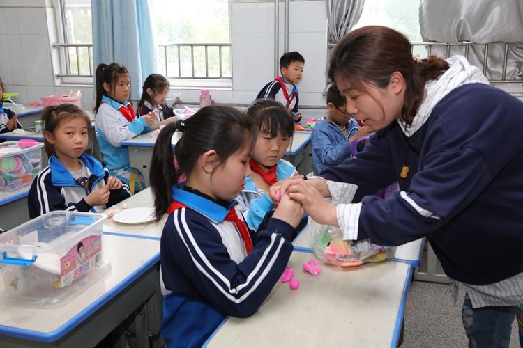 课后服务开展对孩子的影响和感受,课后服务增加家长的负担