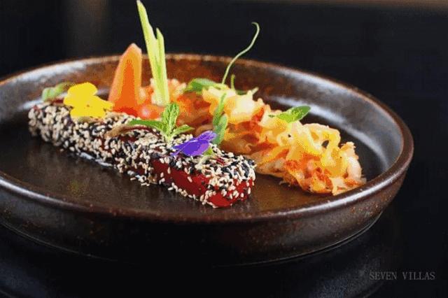 灵隐深处竟然藏着一座蹦迪盒子！蔓越莓味的野格你肯定没喝过！新店