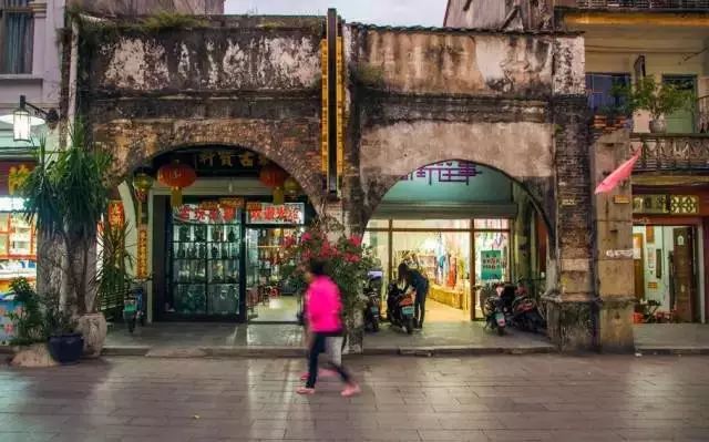 头条|这条百年老街藏着北海一半的历史沧桑,看看有哪些打卡点!