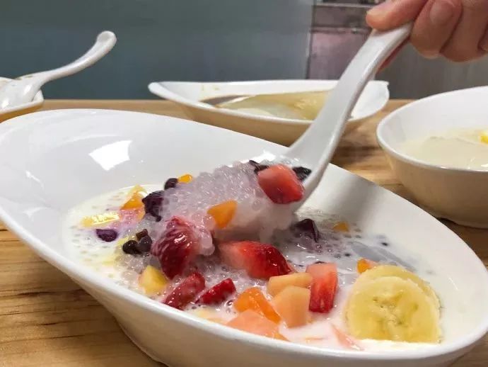 冰粉夏季糖水,冰冻西米露凉粉