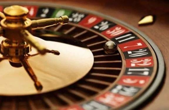 【警示】从“赌海”开始,一步步走进“毒海”,她就这样毁了自己……