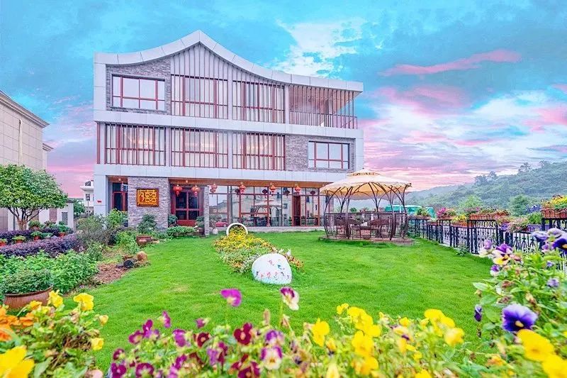 碧海蓝天三亚湾民宿,一间与海零距离的海景民宿