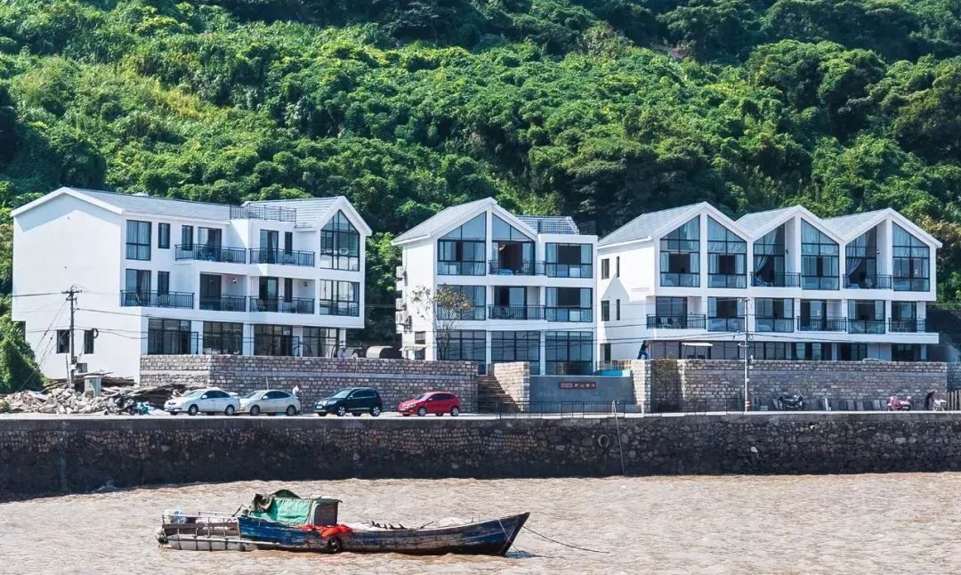 碧海蓝天三亚湾民宿,一间与海零距离的海景民宿