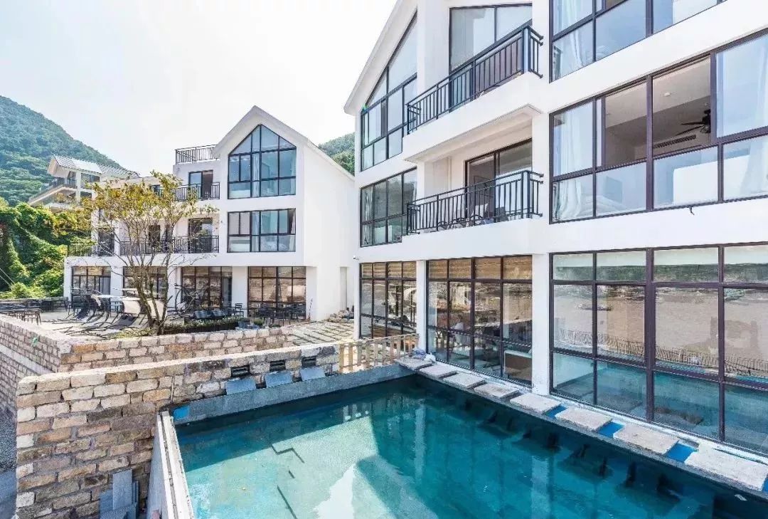 碧海蓝天三亚湾民宿,一间与海零距离的海景民宿