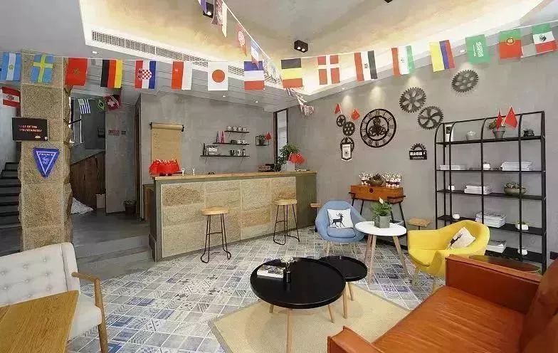 碧海蓝天三亚湾民宿,一间与海零距离的海景民宿