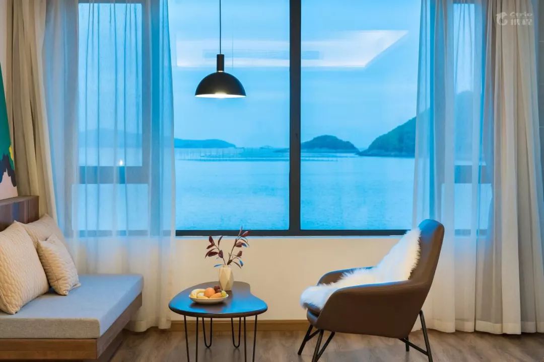 碧海蓝天三亚湾民宿,一间与海零距离的海景民宿