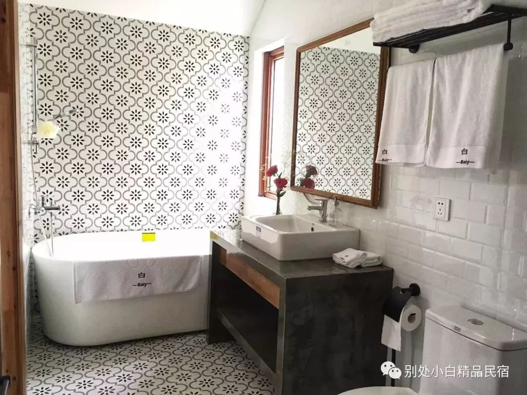 碧海蓝天三亚湾民宿,一间与海零距离的海景民宿