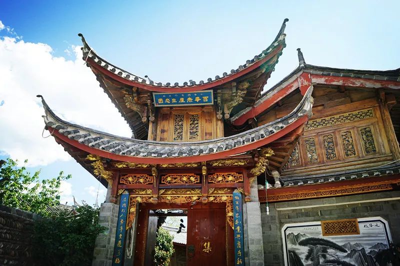 从丽江到茨中：菜场买恶魔果实、修道院酿酒士、高原油泼面……开启了无数的第一次|香格里拉环线（上）