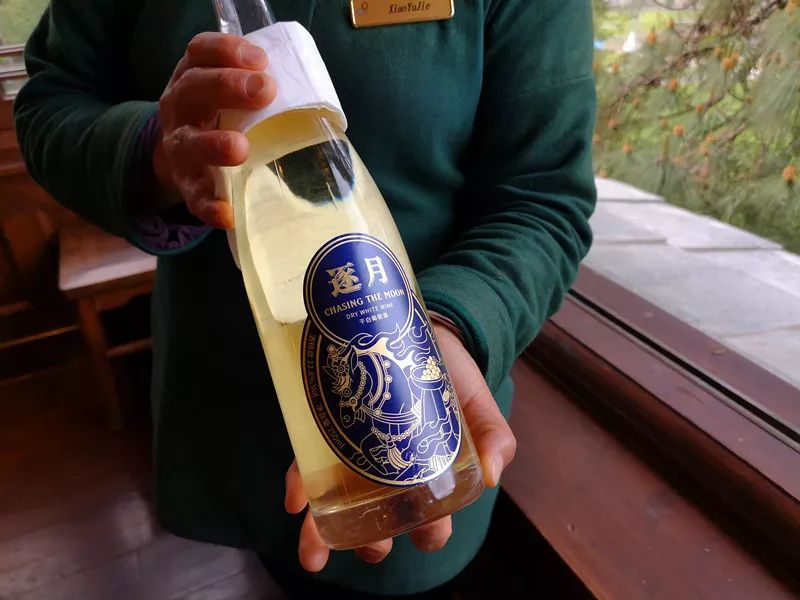 从丽江到茨中：菜场买恶魔果实、修道院酿酒士、高原油泼面……开启了无数的第一次|香格里拉环线（上）