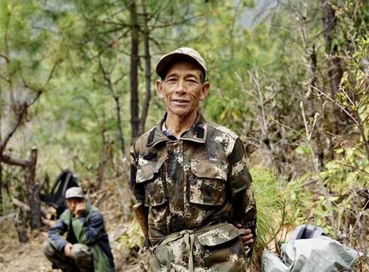 从丽江到茨中：菜场买恶魔果实、修道院酿酒士、高原油泼面……开启了无数的第一次|香格里拉环线（上）