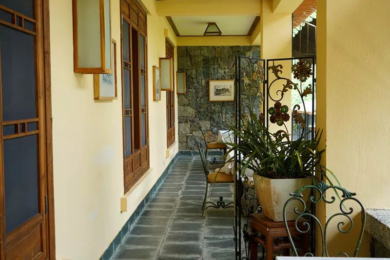 从丽江到茨中：菜场买恶魔果实、修道院酿酒士、高原油泼面……开启了无数的第一次|香格里拉环线（上）