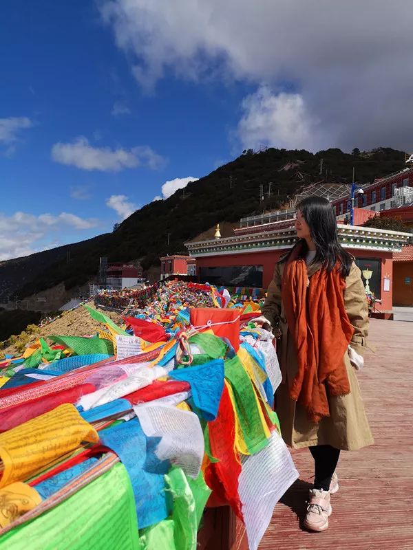 从丽江到茨中：菜场买恶魔果实、修道院酿酒士、高原油泼面……开启了无数的第一次|香格里拉环线（上）