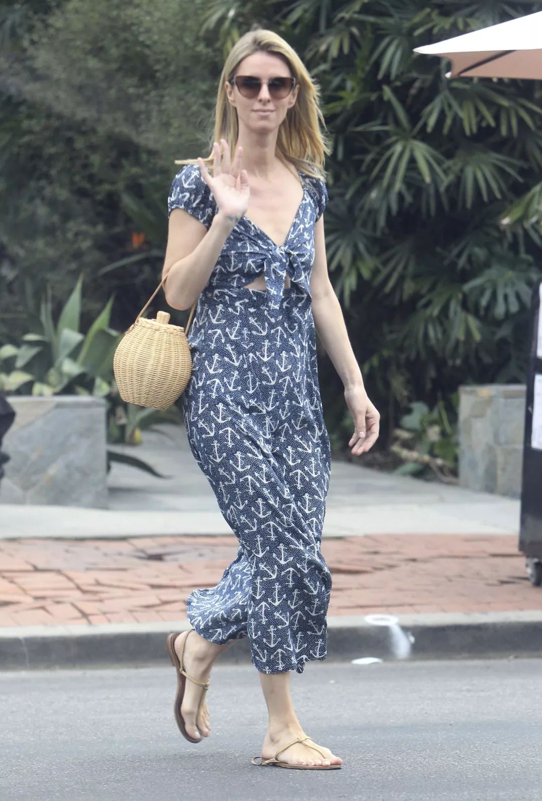 喜提限量版lv包包,喜提斜挎包