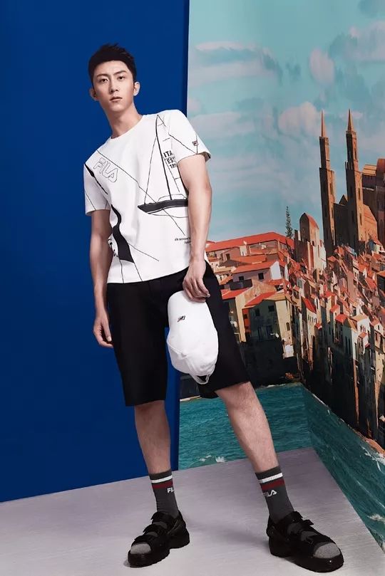 今年夏天这几款凉鞋真的美哭了,这个夏天让你美炸的凉鞋