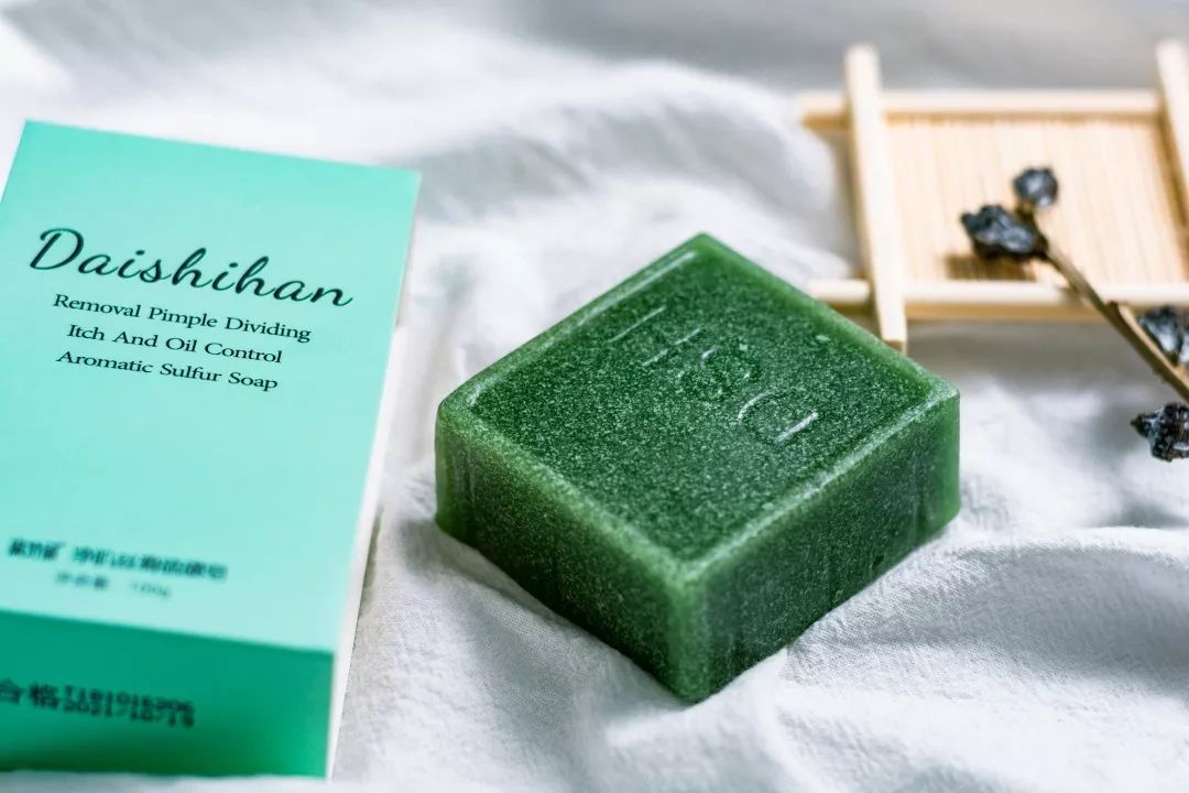 鼻头总是挤出白色丝条中医辨证,鼻头一挤就有白丝