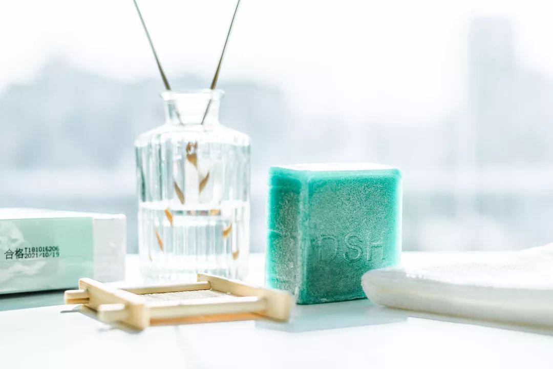 鼻头总是挤出白色丝条中医辨证,鼻头一挤就有白丝