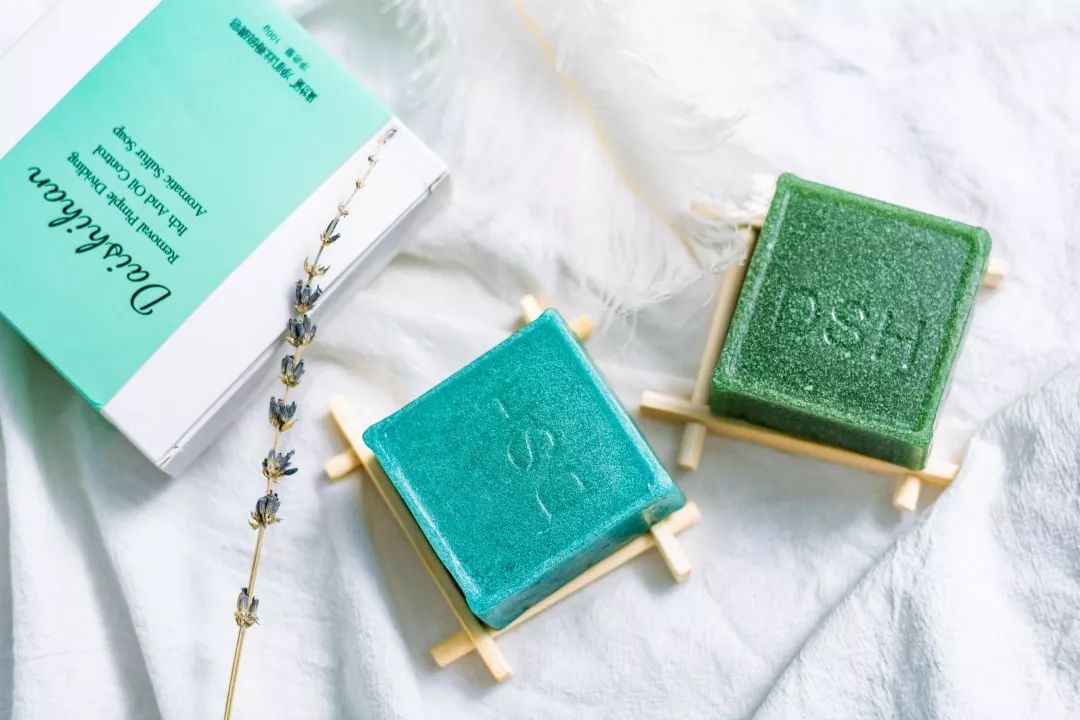 鼻头总是挤出白色丝条中医辨证,鼻头一挤就有白丝