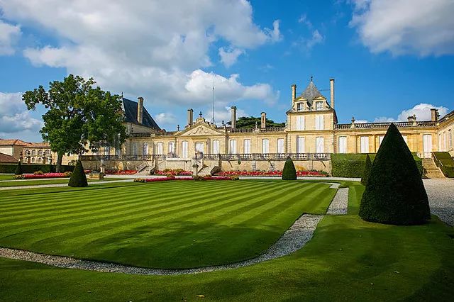 期酒上新啦！龙船，花堡，都夏美隆，双人舞......硬通货发行！