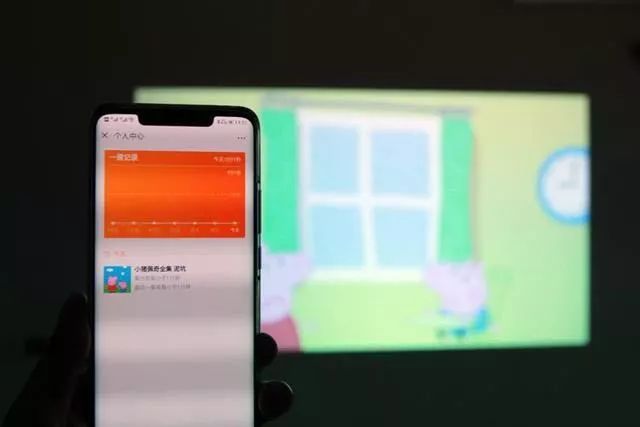 预告：明基新款智能家用色准投影仪，AI智能语音加持，在家打造专业影院在线学习娱乐中心