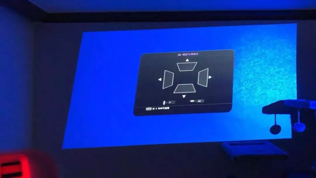 预告：明基新款智能家用色准投影仪，AI智能语音加持，在家打造专业影院在线学习娱乐中心