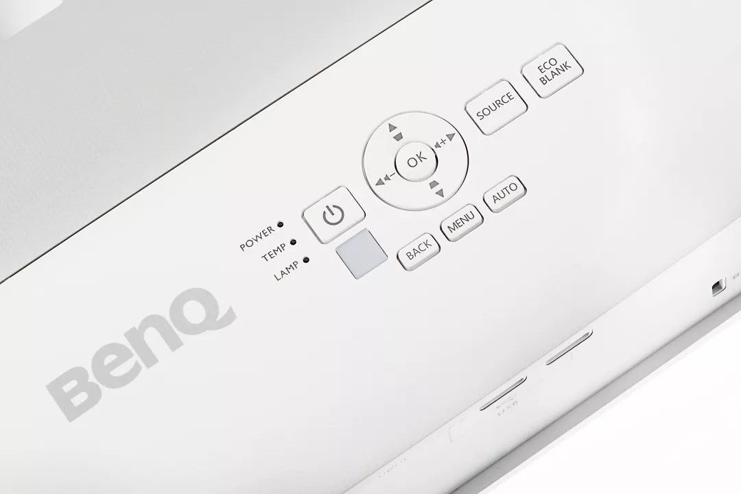 预告：明基新款智能家用色准投影仪，AI智能语音加持，在家打造专业影院在线学习娱乐中心