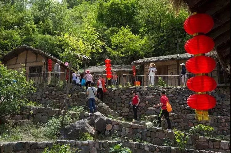 跟着抖音去探店周末去哪玩,小沟背两日游