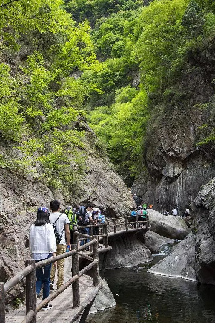 跟着抖音去探店周末去哪玩,小沟背两日游