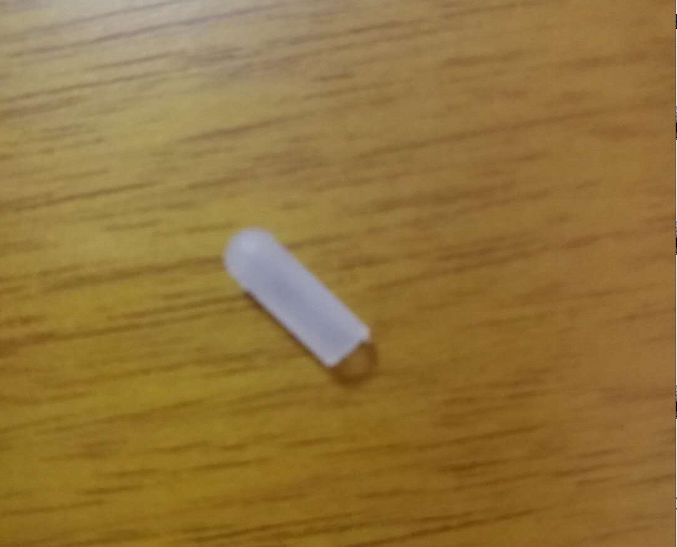 把小珠子塞耳朵里,小孩子淘气把珠子弄在耳朵里