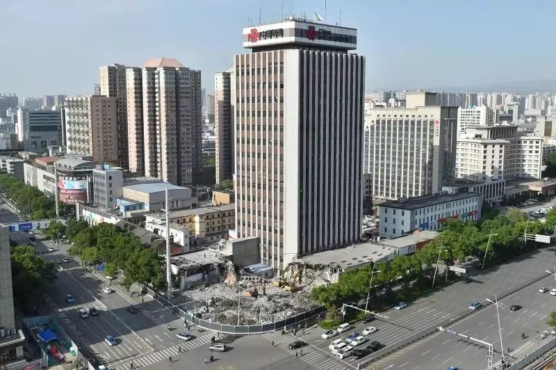 解放路拆迁改造效果图,解放路地标