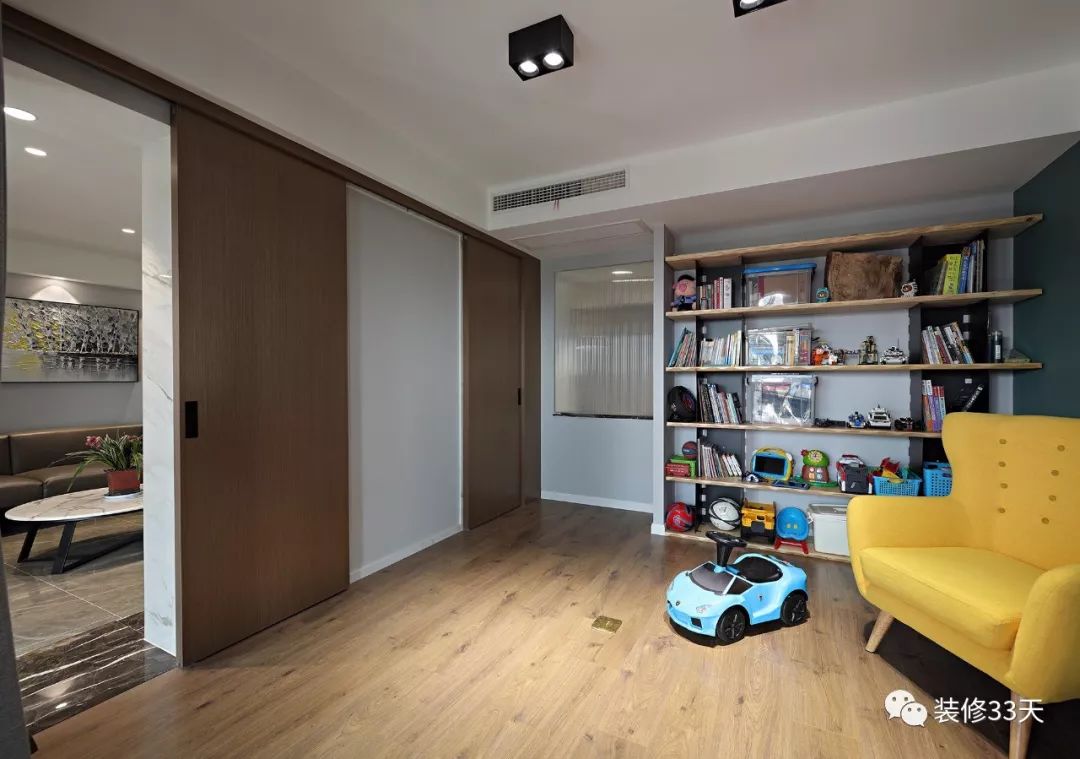 电视墙整面柜带隐形门小户型,四室高级感隐形门电视墙