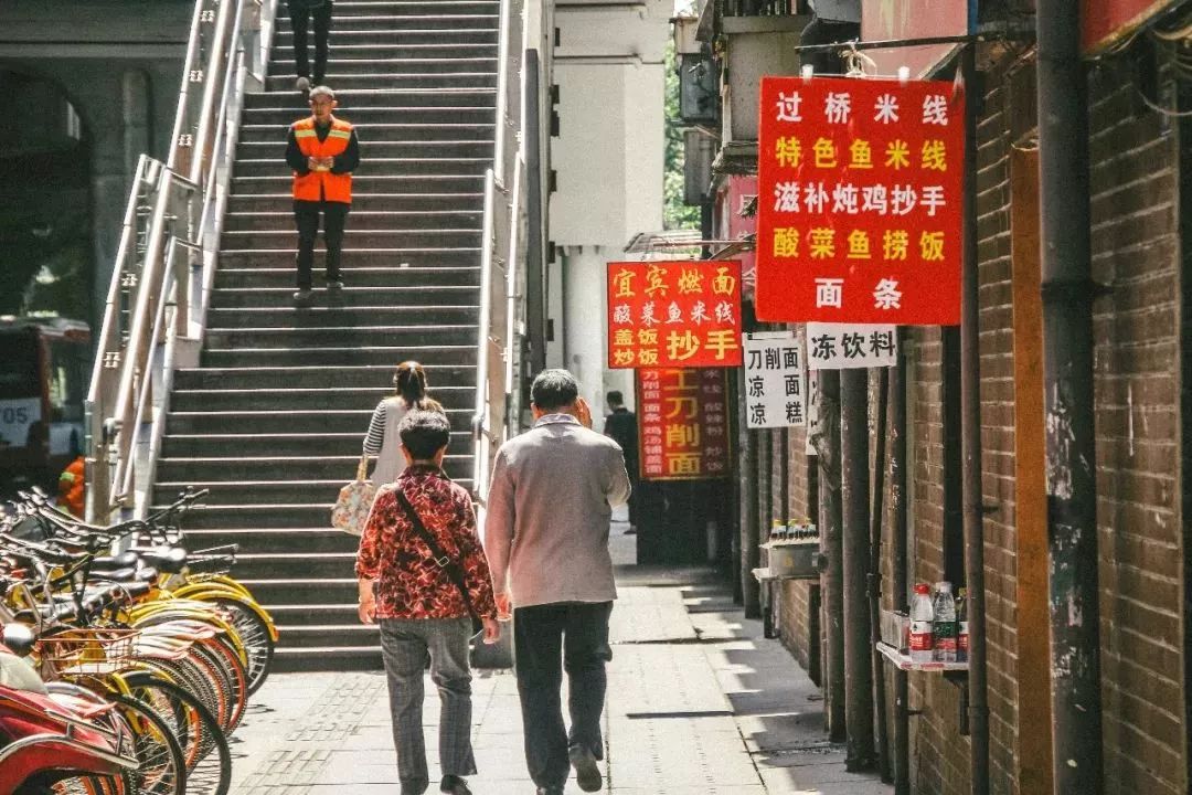 在成都市生活住哪个区比较好,在成都住一个月是租房还是住酒店
