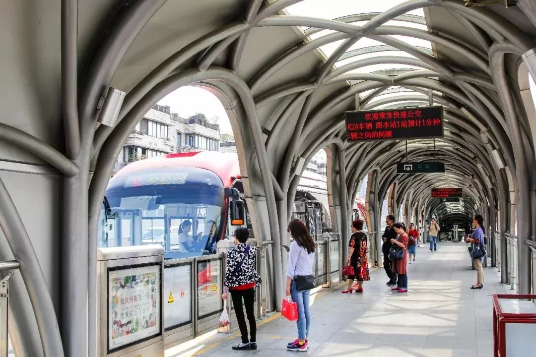 在成都市生活住哪个区比较好,在成都住一个月是租房还是住酒店