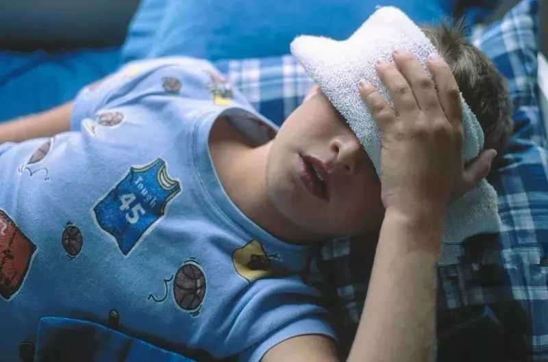 儿童尿血吃什么食物好得快,4周岁男童尿血