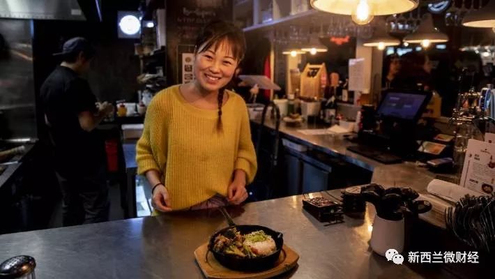 自从开了店家里什么都顾不上,自从开了饭店哪都去不了