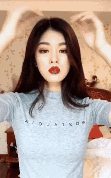 硬核开飞机,硬核爸爸开直升机进校科普