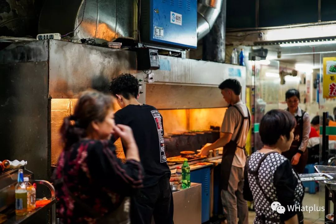 拦江路江边宵夜,拦江路夜宵