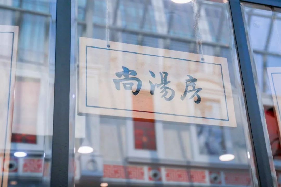 一年卖出1000000+盅汤，国民神店竟然开到南京了！